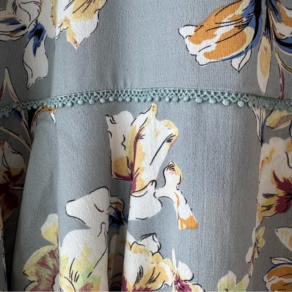 Suzanne Betro Sage Gray Floral Tiered Shift Dress Flared Long Sleeve Dress - Picture 4 of 12